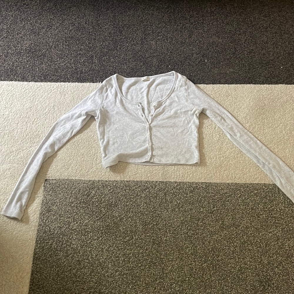 Long sleeve gray crop top